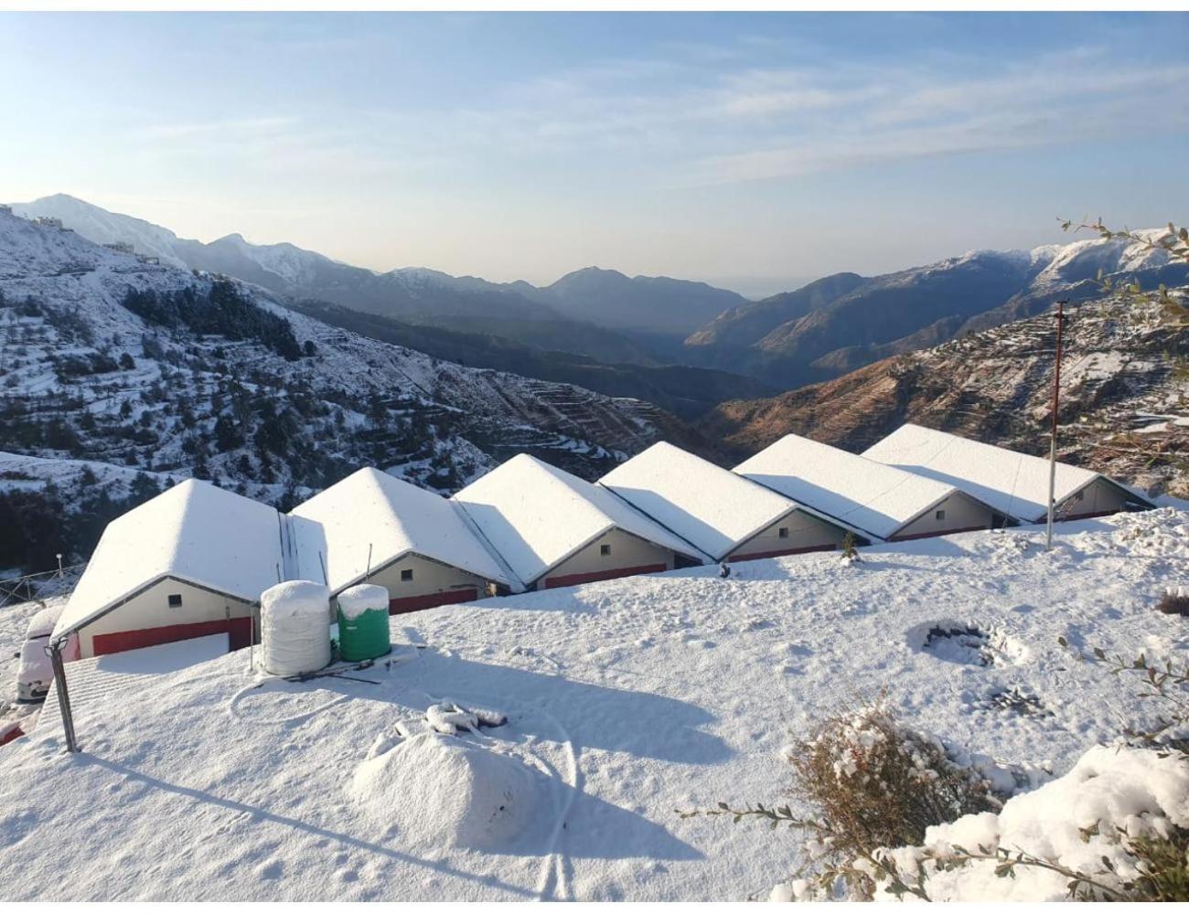 Hotel Hills Resort, Chakrata Buitenkant foto